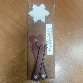 Настенный термометр Wooden Thermometer With Ski And Snowflakes 24 cm discount6