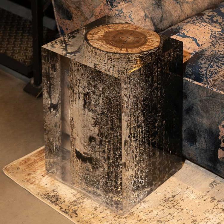 Прикроватный столик Ниллек с обожжённым стволом дерева в акриле F162 Nilleq Occasional Table, Burnt Wood