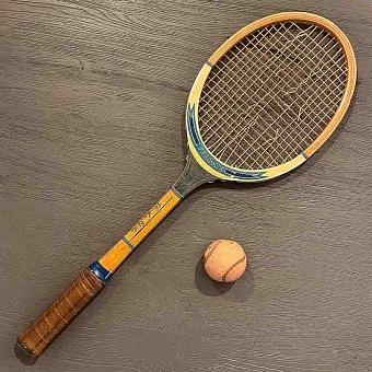 Винтажная теннисная ракетка и мяч Vintage Tennis Racket And Ball 10