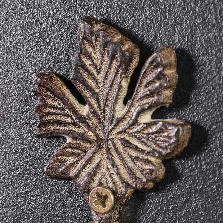 Однорожковый железный крючок Флора с фарфоровым наконечником, S Small Hook Flora With Porcelain Knob Iron Antic